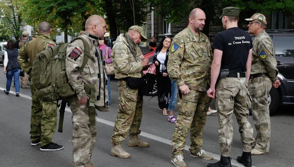 Митинг Правого сектора у здания администрации президента Украины. Архивное фото Митинг Правого сектора у здания администрации президента Украины. Архивное фото