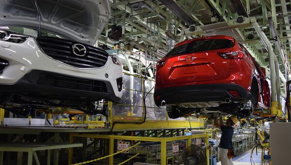 Завод Mazda Motor Corporation. Архивное фото Завод Mazda Motor Corporation. Архивное фото