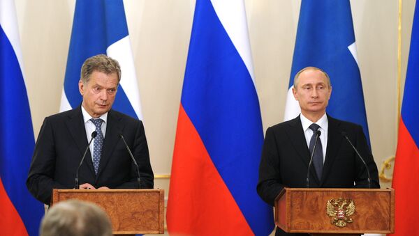 Президент России Владимир Путин (справа) и президент Финляндии Саули Ниинистё Президент России Владимир Путин (справа) и президент Финляндии Саули Ниинистё