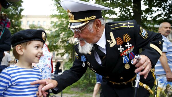 Празднование Дня ВМФ России в Санкт-Петербурге Празднование Дня ВМФ России в Санкт-Петербурге