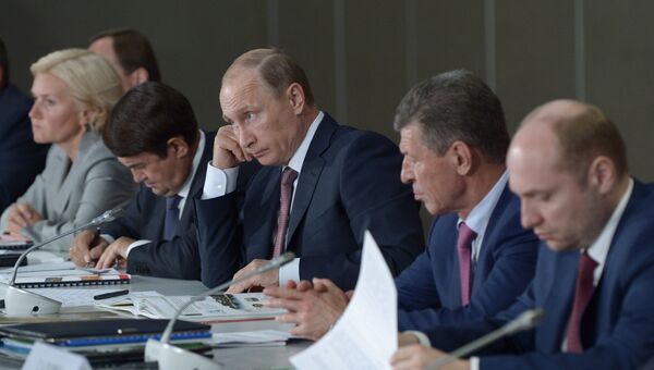 Президент РФ Владимир Путин проводит в Крыму заседание президиума Государственного совета РФ Президент РФ Владимир Путин проводит в Крыму заседание президиума Государственного совета РФ