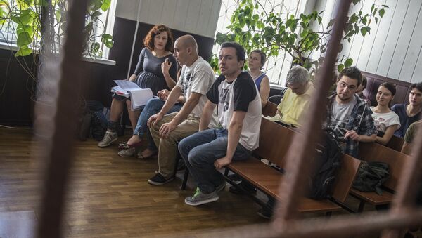 Парашютисты-бейсджамперы Анна Лепешкина, Евгения Короткова, Александр Погребов, Алексей Широкожухов Парашютисты-бейсджамперы Анна Лепешкина, Евгения Короткова, Александр Погребов, Алексей Широкожухов