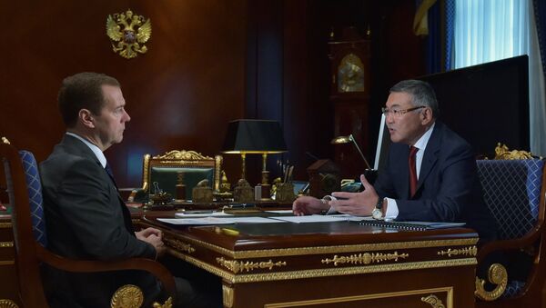 Премьер-министр РФ Д.Медведев встретился с главой Республики Калмыкия А.Орловым Премьер-министр РФ Д.Медведев встретился с главой Республики Калмыкия А.Орловым