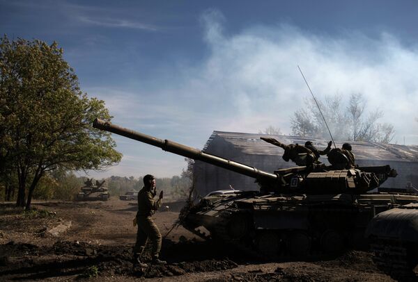 Отвод вооружений калибром менее 100 мм начался в ЛНР Отвод вооружений калибром менее 100 мм начался в ЛНР