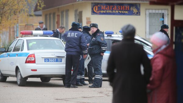Полиция оцепила деревню Тимошкино, где может скрываться Амиран Георгадзе Полиция оцепила деревню Тимошкино, где может скрываться Амиран Георгадзе
