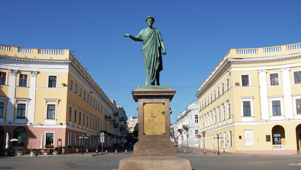 Памятник Дюку де Ришелье в Одессе. Архивное фото Памятник Дюку де Ришелье в Одессе. Архивное фото