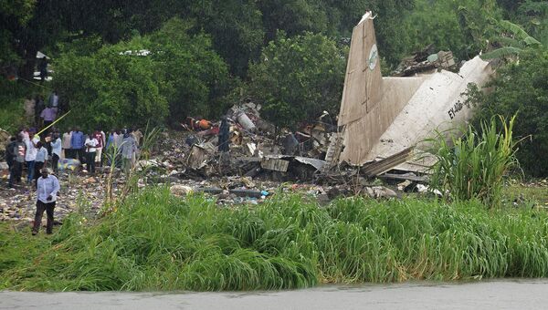 На месте крушения самолета Ан-12 в Южном Судане, 4 ноября 2015 На месте крушения самолета Ан-12 в Южном Судане, 4 ноября 2015