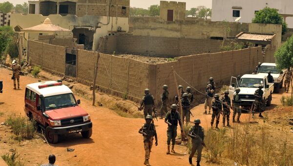 Сотрудники полиции Мали в Бамако Сотрудники полиции Мали в Бамако
