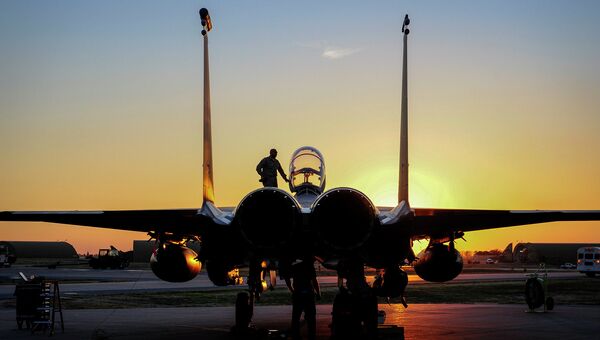 Самолет ВВС США F-15E Strike Eagle. Архивное фото Самолет ВВС США F-15E Strike Eagle. Архивное фото