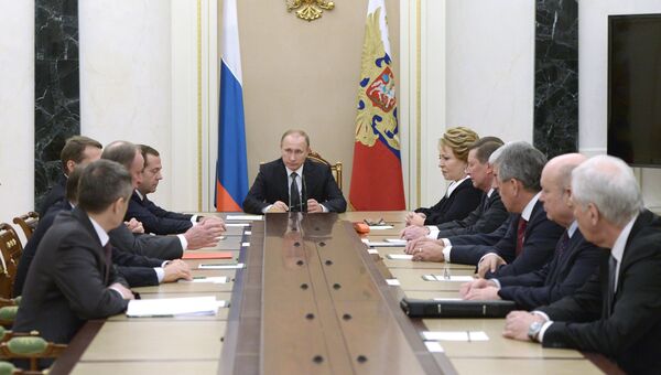 Президент России Владимир Путин провел заседание Совбеза РФ. Архивное фото Президент России Владимир Путин провел заседание Совбеза РФ. Архивное фото