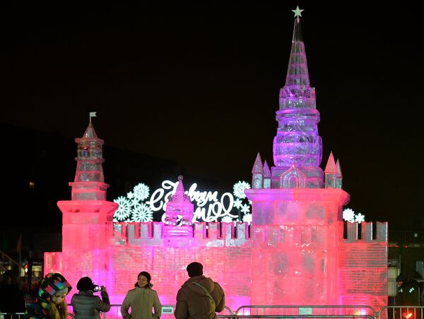 Открытие фестиваля Ледовая Москва. В кругу семьи в парке Победы на Поклонной горе Открытие фестиваля Ледовая Москва. В кругу семьи в парке Победы на Поклонной горе