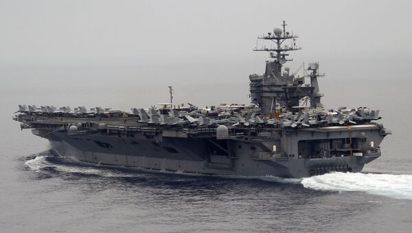 Авианосец ВМС США Гарри Трумэн. Архивное фото Авианосец ВМС США Гарри Трумэн. Архивное фото
