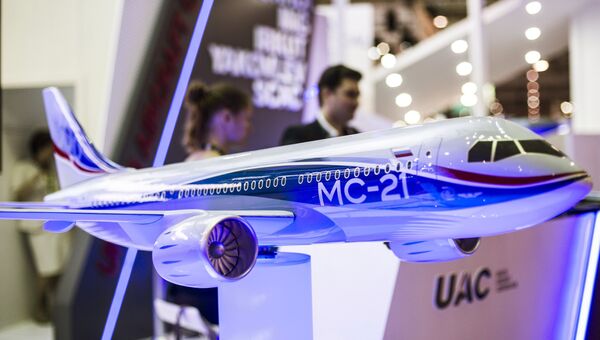 Макет российского пассажирского самолета МС-21. Архивное фото Макет российского пассажирского самолета МС-21. Архивное фото