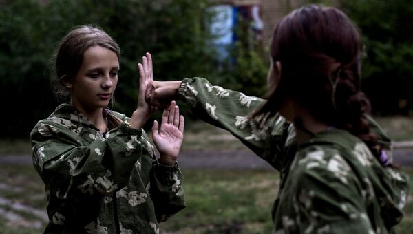 Военно-патриотический клуб для молодежи Доброволец в Луганске Военно-патриотический клуб для молодежи Доброволец в Луганске