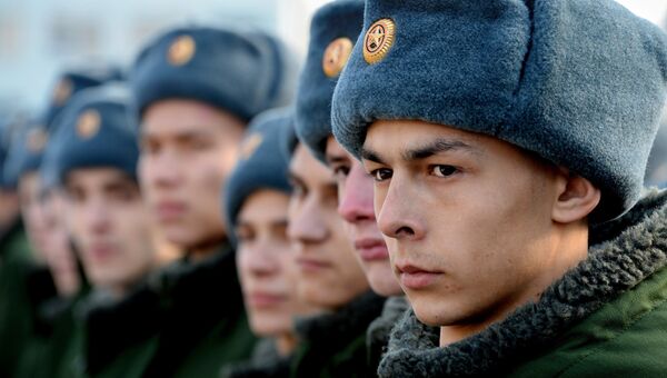 Военнослужащие на Курильских островах. Архивное фото Военнослужащие на Курильских островах. Архивное фото