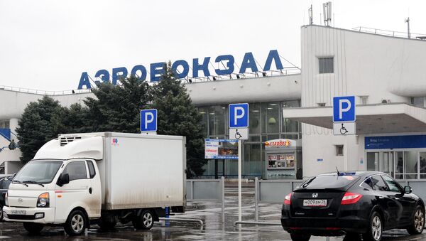 В аэропорту Ростова-на-Дону, где при посадке разбился пассажирский самолет Boeing-737-800 В аэропорту Ростова-на-Дону, где при посадке разбился пассажирский самолет Boeing-737-800