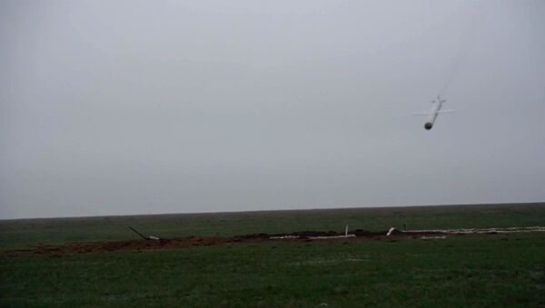 На полигоне в Астраханской области проведен боевой пуск ракеты из комплекса Искандер-М На полигоне в Астраханской области проведен боевой пуск ракеты из комплекса Искандер-М
