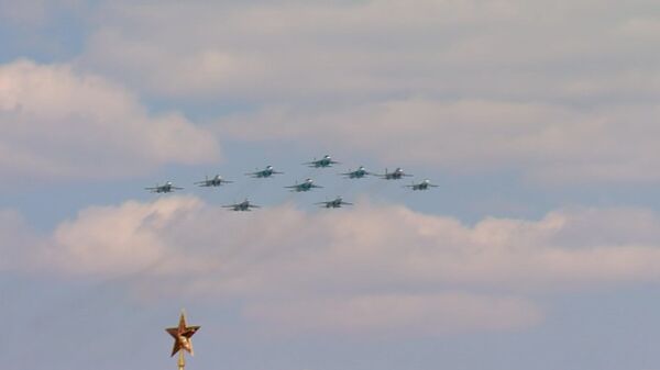 Авиация на параде Победы в Москве: Су-35С, Ту-95МС, Су-27 и Ми-26 Авиация на параде Победы в Москве: Су-35С, Ту-95МС, Су-27 и Ми-26