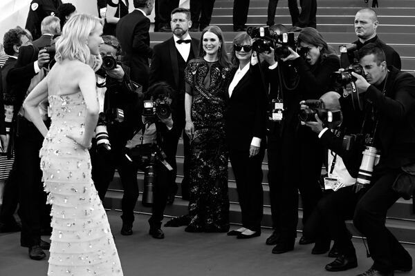 Британская актриса Наоми Уоттс на церемонии открытия 69-го Каннского кинофестиваля Британская актриса Наоми Уоттс на церемонии открытия 69-го Каннского кинофестиваля