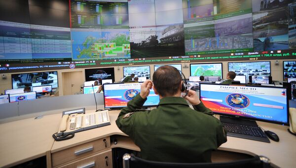 Военнослужащий в центре управления повседневной деятельностью ВС РФ Военнослужащий в центре управления повседневной деятельностью ВС РФ