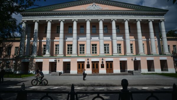 Здание Московской городской Думы на Страстном бульваре в Москве. Архивное фото Здание Московской городской Думы на Страстном бульваре в Москве. Архивное фото