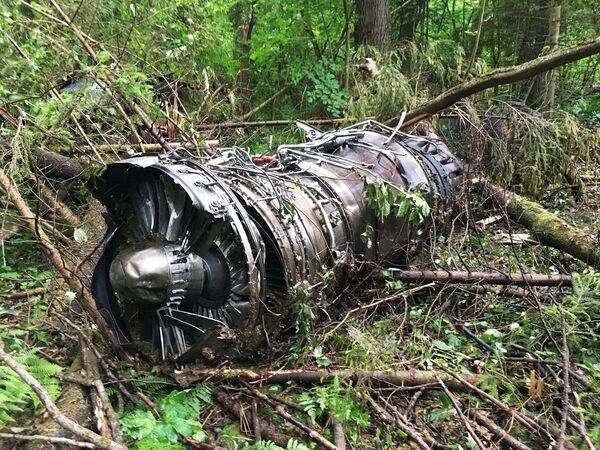 На месте крушения самолета Су-27 в Подмосковье На месте крушения самолета Су-27 в Подмосковье