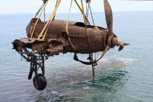 Штурмовик Ил-2 поднятый со дна Керченского пролива Штурмовик Ил-2 поднятый со дна Керченского пролива