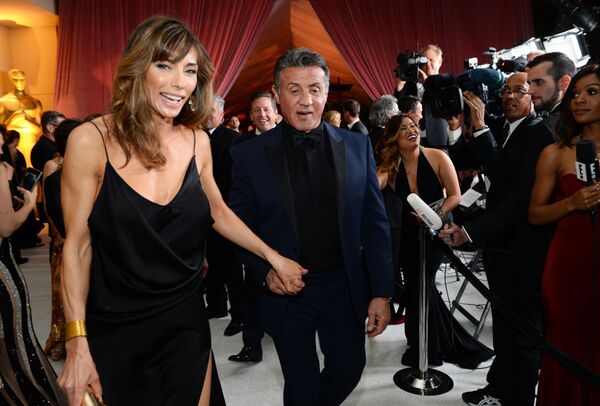 Сильвестр Сталлоне с супругой Дженнифер Флавин на Governors Ball в Лос-Анджелесе Сильвестр Сталлоне с супругой Дженнифер Флавин на Governors Ball в Лос-Анджелесе