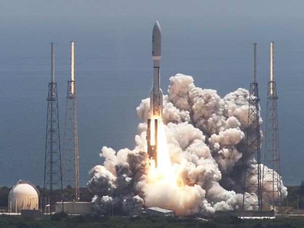 Запуск ракеты-носителя Atlas V с космическим аппаратом Juno. 2011 год Запуск ракеты-носителя Atlas V с космическим аппаратом Juno. 2011 год