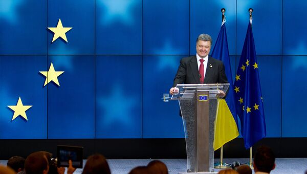 Президент Украины Петр Порошенко на пресс-конференции в Брюсселе. Архивное фото Президент Украины Петр Порошенко на пресс-конференции в Брюсселе. Архивное фото