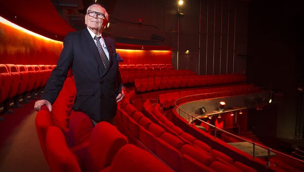 Пьер Карден в театре Espace Pierre Cardin в Париже. Март 2016 года Пьер Карден в театре Espace Pierre Cardin в Париже. Март 2016 года