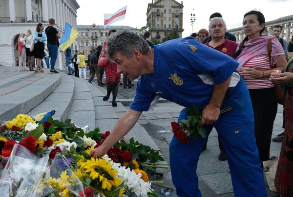 Участники акции памяти журналиста Павла Шеремета в Киеве Участники акции памяти журналиста Павла Шеремета в Киеве