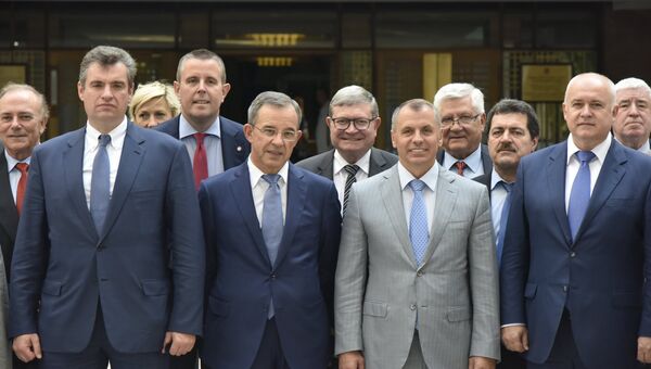Прибытие французской парламентской делегации в Симферополь Прибытие французской парламентской делегации в Симферополь