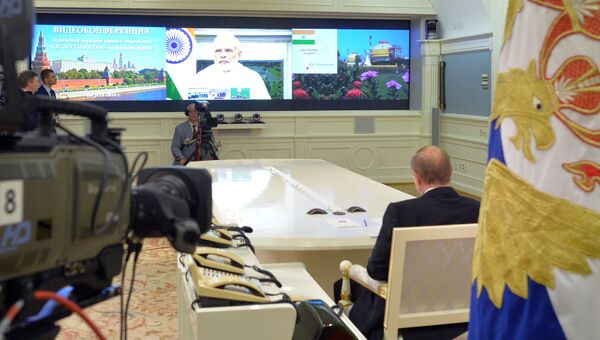 Президент РФ Владимир Путин во время церемонии передачи Индии первого энергоблока АЭС Куданкулам. 10 августа 2016 Президент РФ Владимир Путин во время церемонии передачи Индии первого энергоблока АЭС Куданкулам. 10 августа 2016