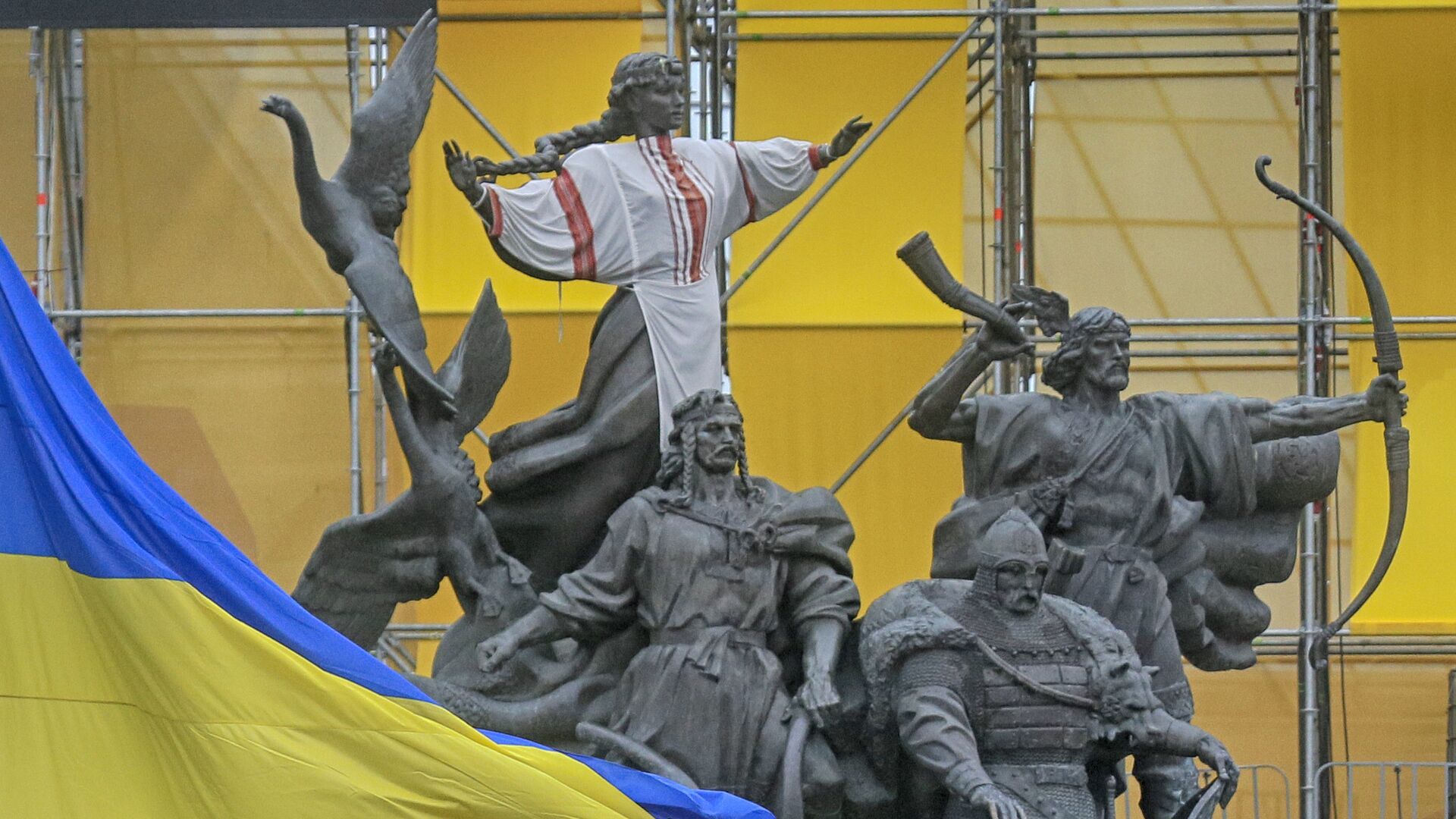 Монумент основателям города в Киеве, Украина - РИА Новости, 1920, 22.08.2021