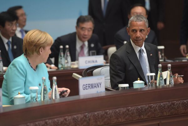 Канцлер ФРГ Ангела Меркель и президент США Барак Обама перед началом первого рабочего заседания глав делегаций государств-участников Группы двадцати G20, приглашенных государств и международных организаций в Ханчжоу Канцлер ФРГ Ангела Меркель и президент США Барак Обама перед началом первого рабочего заседания глав делегаций государств-участников Группы двадцати G20, приглашенных государств и международных организаций в Ханчжоу