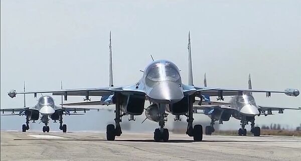 Вылет первой группы самолетов ВКС России с авиабазы Хмеймим в пункты постоянного базирования на территории России Вылет первой группы самолетов ВКС России с авиабазы Хмеймим в пункты постоянного базирования на территории России