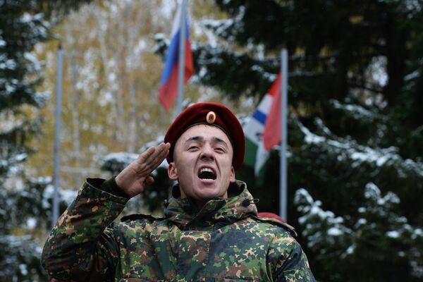 Испытания на право ношения крапового и зеленого берета среди военнослужащих Национальной гвардии РФ Испытания на право ношения крапового и зеленого берета среди военнослужащих Национальной гвардии РФ