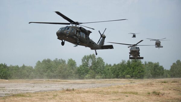 Вертолеты Black Hawk во время учений НАТО в Польше Вертолеты Black Hawk во время учений НАТО в Польше