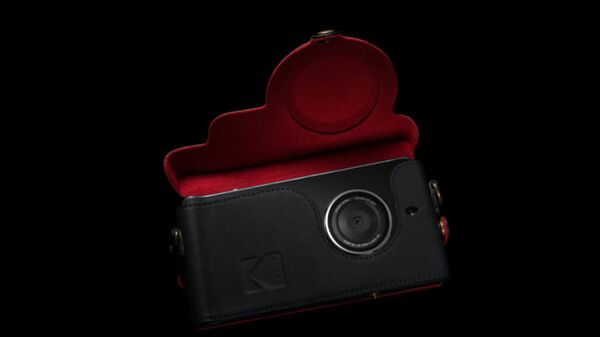 Смартфон Kodak Etra в чехле Смартфон Kodak Etra в чехле