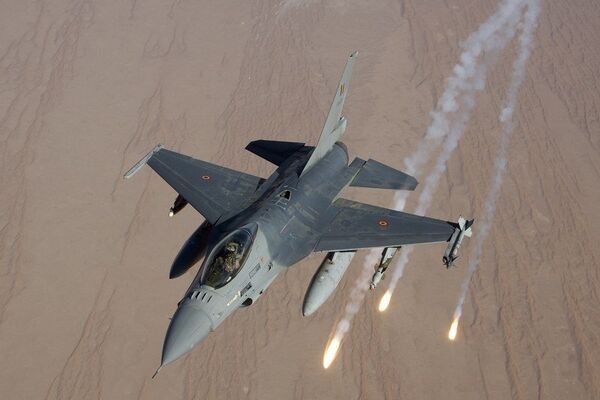 Истребитель F-16 ВВС Бельгии Истребитель F-16 ВВС Бельгии