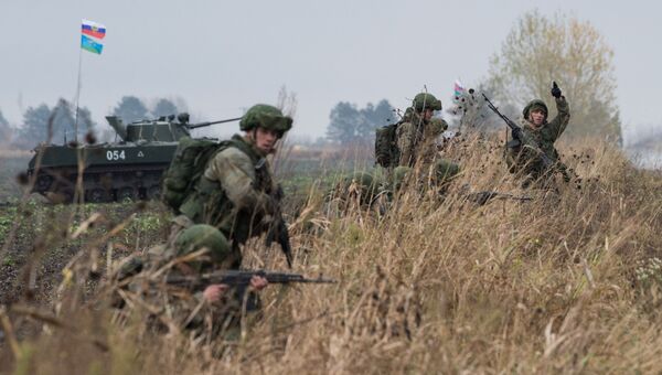 Российские военнослужащие во время совместных учений ВДВ России, Белоруссии и Сербии. Архивное фото Российские военнослужащие во время совместных учений ВДВ России, Белоруссии и Сербии. Архивное фото