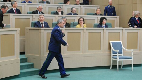 Генеральный прокурор РФ Юрий Чайка на заседании Совета Федерации РФ Генеральный прокурор РФ Юрий Чайка на заседании Совета Федерации РФ