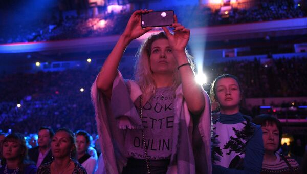 Зрители на XXI Церемонии вручения национальной музыкальной премии Золотой Граммофон Зрители на XXI Церемонии вручения национальной музыкальной премии Золотой Граммофон