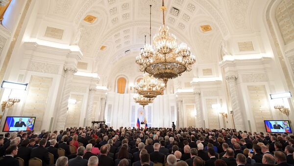 Президент РФ Владимир Путин выступает с ежегодным посланием Федеральному Собранию в Георгиевском зале Кремля. 1 декабря 2016 Президент РФ Владимир Путин выступает с ежегодным посланием Федеральному Собранию в Георгиевском зале Кремля. 1 декабря 2016