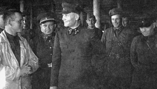 Командующий Калининским фронтом генерал-полковник Иван Степанович Конев. 1941 год Командующий Калининским фронтом генерал-полковник Иван Степанович Конев. 1941 год