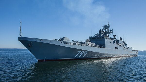 Сторожевой корабль ВМФ России Адмирал Макаров. Архивное фото Сторожевой корабль ВМФ России Адмирал Макаров. Архивное фото