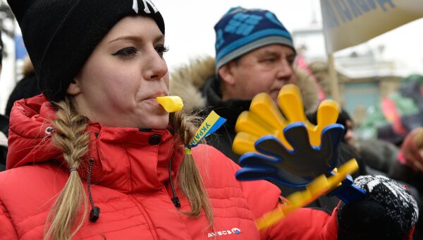 Участники акции профсоюзов за повышение социальных стандартов и снижение тарифов в Киеве Участники акции профсоюзов за повышение социальных стандартов и снижение тарифов в Киеве
