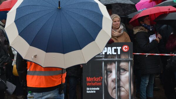 Акция движения PEGIDA в Дрездене. Архивное фото Акция движения PEGIDA в Дрездене. Архивное фото