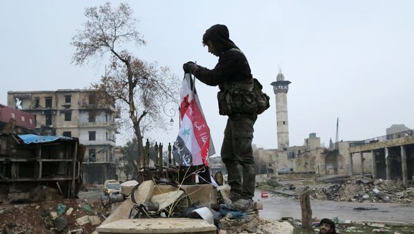 Военнослужащие в освобожденном квартале восточного Алеппо Военнослужащие в освобожденном квартале восточного Алеппо